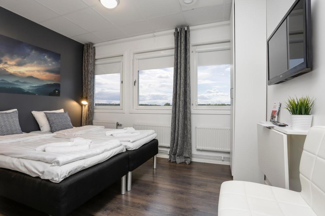 Hotel Vindeus Södertälje Buitenkant foto
